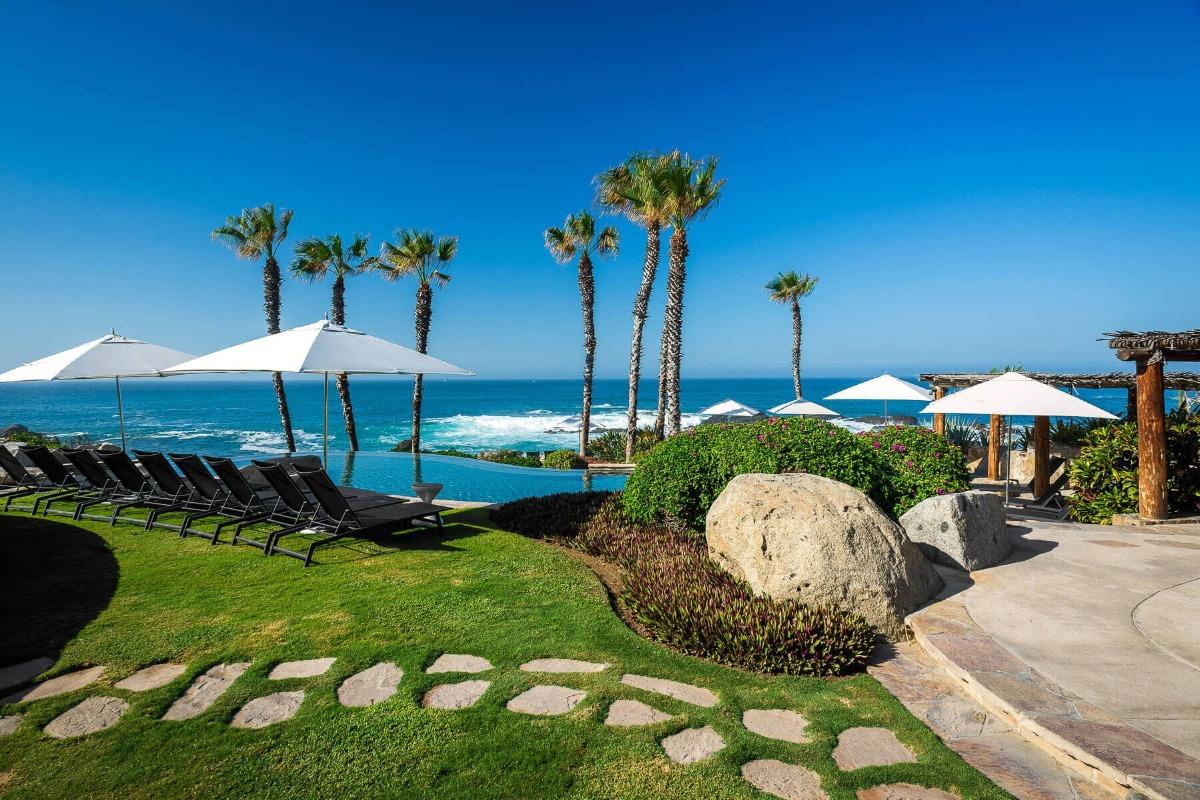 Punta Ballena Esperanza Auberge Resorts beach club infinity pool Pacific Ocean Cabo Corridor