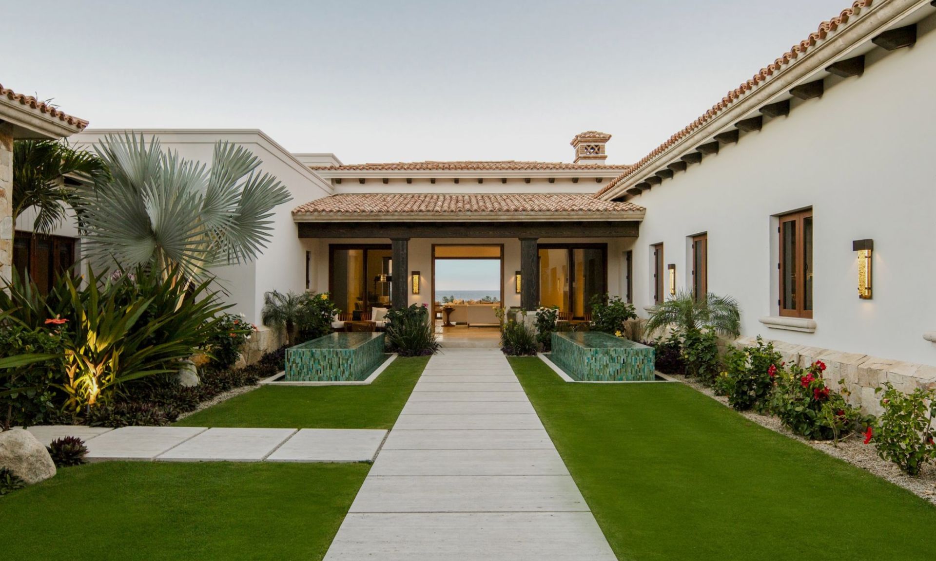 Chileno Bay homes