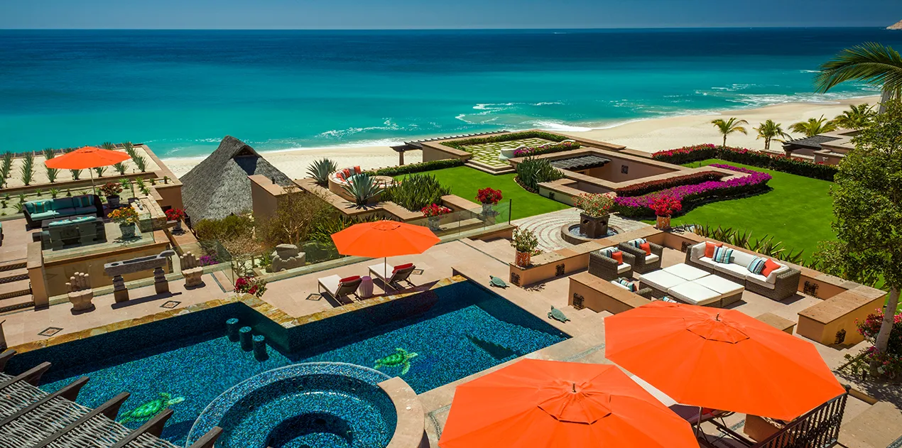 Beachfront villa in Los Cabos luxury real estate market